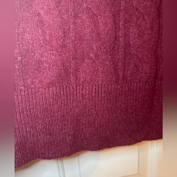 NWT Aerie Unreal cable knit sweater - Picture 7 of 7